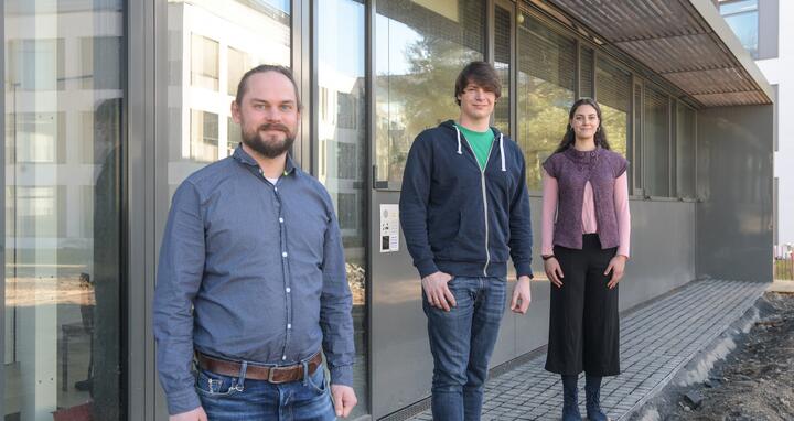 Das Team der Kryo-EM: Christoph Diebolder, Thiemo Sprink und Metaxia Stavroulaki