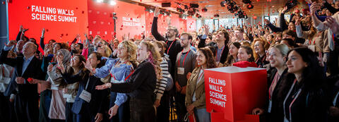 Menschenmenge beim Falling Walls Science Summit.