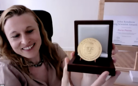 Ilaria Piazza with her EMBL Alumni Award