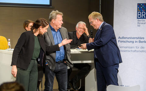 MDC Vorstand Thomas Sommer bei der BR50 Veranstaltung - BSW 2021 MDC Vorstand Thomas Sommer und andere Menschen