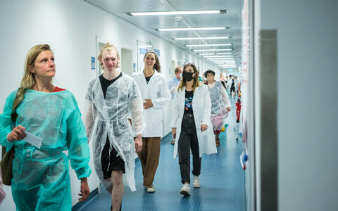 Many MDC scientists invited visitors to their laboratories.