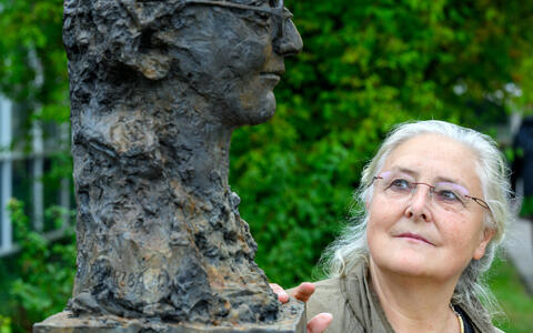 Marguerite Vogt bust and Anna Franziska Schwarzbach 