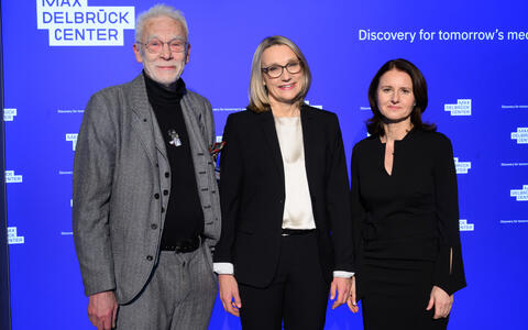 Maike Sander and Heike Graßmann with Jürgen Zöllner
