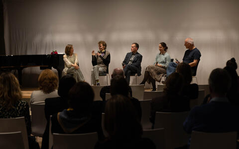 round discussion spark 12