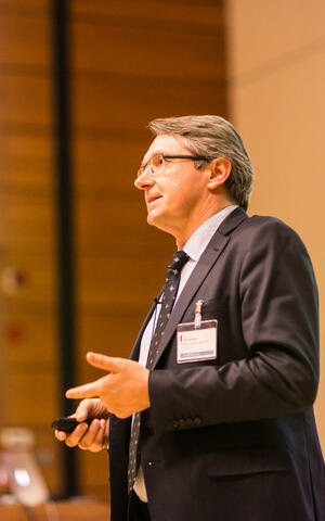 Prof. Erwin B&ouml;ttinger