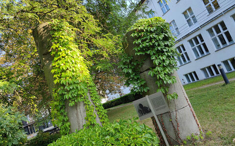Doric columns