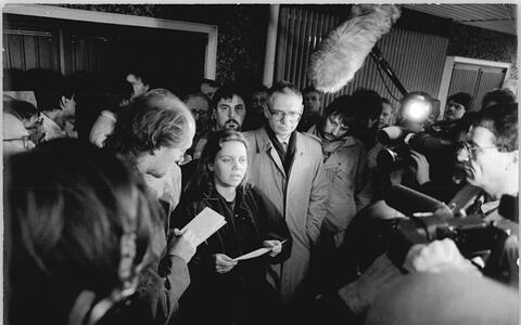 Jens Reich and Margitta Hinze at a press conference in 1990