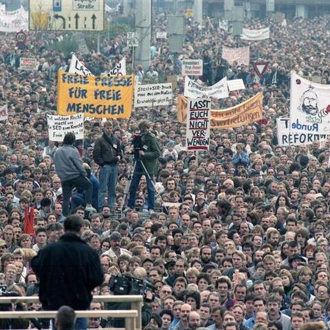 Demonstration am 4. November 1989 auf dem Berliner Alexanderplatz