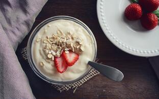 Joghurt mit Müsli