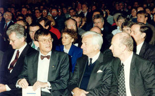 Gründung MDC 1992: Bundespräsident Richard von Weizsäcker, Forschungsminister Heinz Riesenhuber, Gründungsdirektor Detlev Ganten