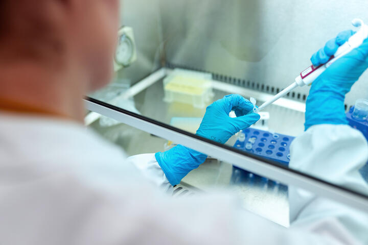 Labor Arbeiten Pipette